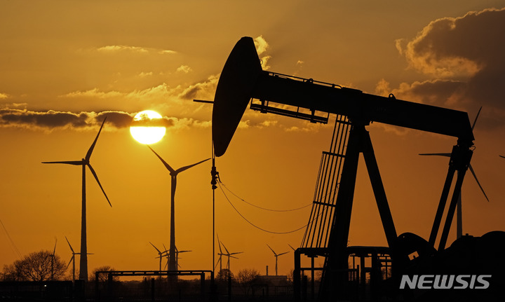 러 석유시설 피습·美 원유재고 감소에 유가 급등세