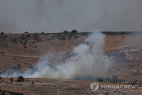 헤즈볼라, 이스라엘 군사기지 여러곳에 로켓 수백발 발사(종합)