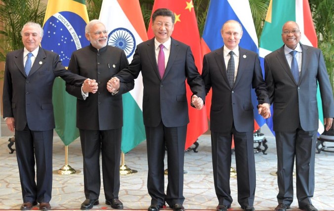 미국, BRICS 통화 논의 면밀히 주시…인도 전문가 분석